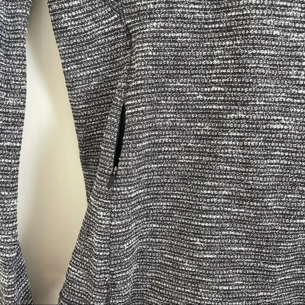 Lululemon Run Briskly 1/2 Zip - Picture 10 of 12